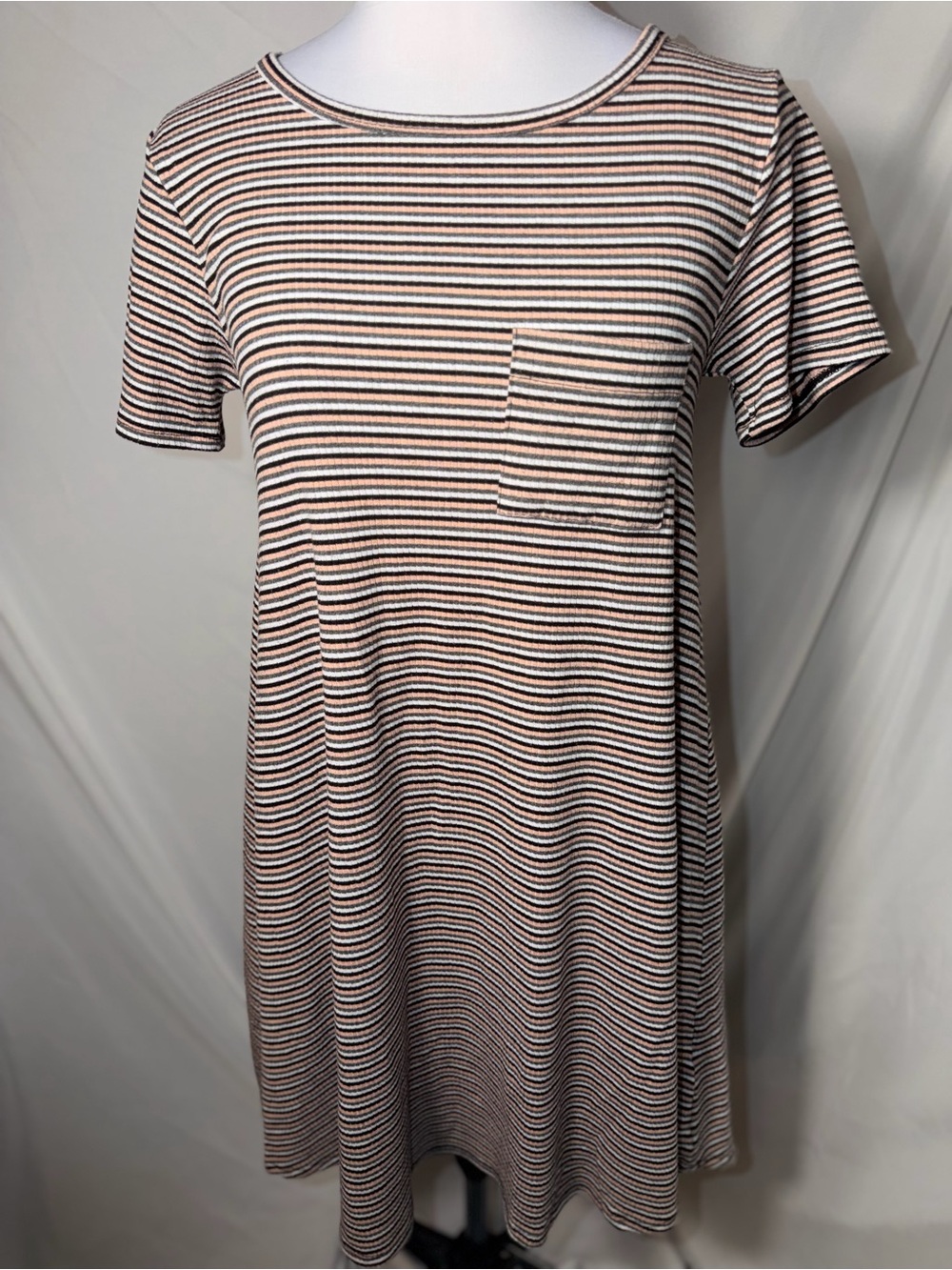 LuLaRoe Carly swing dress Mismatched Size Tags